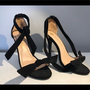 Black, self tie stilettos!